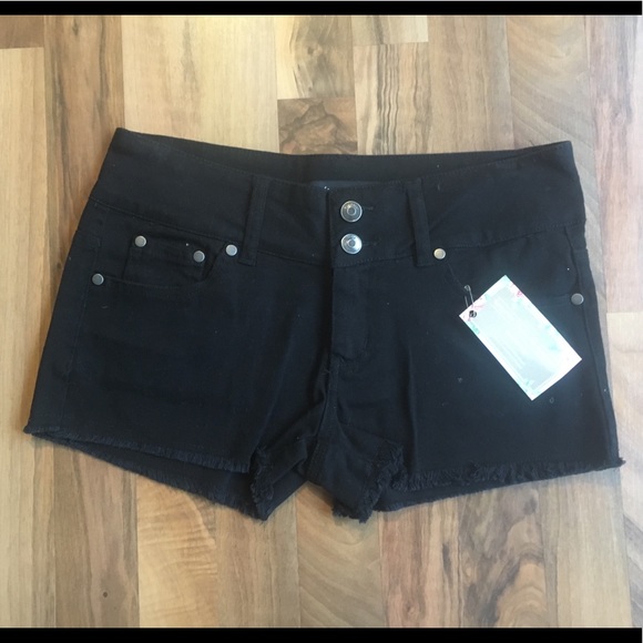 Black denim shorts - Picture 1 of 1